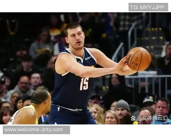 约基奇轻松出战21分钟高效得分17分并贡献6篮板5助攻但失误次数达6次 约基奇轻松出战21分钟高效得分17分并贡献6篮板5助攻但失误次数达6次