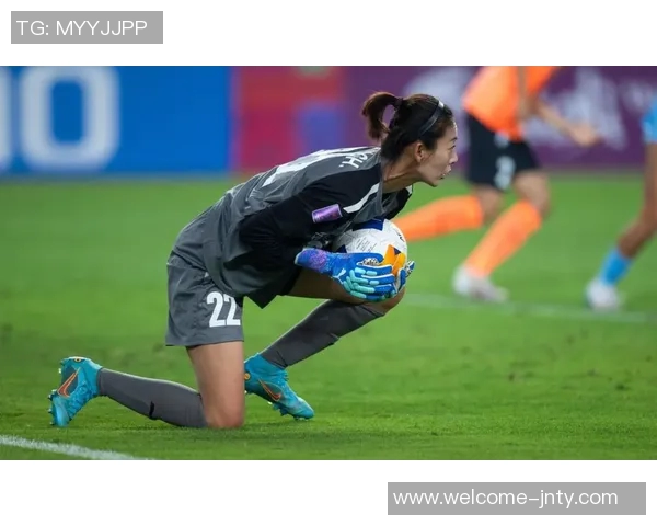 武汉车谷江大女足迎战奥克兰联现场观众人数创下新高达到32318人 武汉车谷江大女足迎战奥克兰联现场观众人数创下新高达到32318人