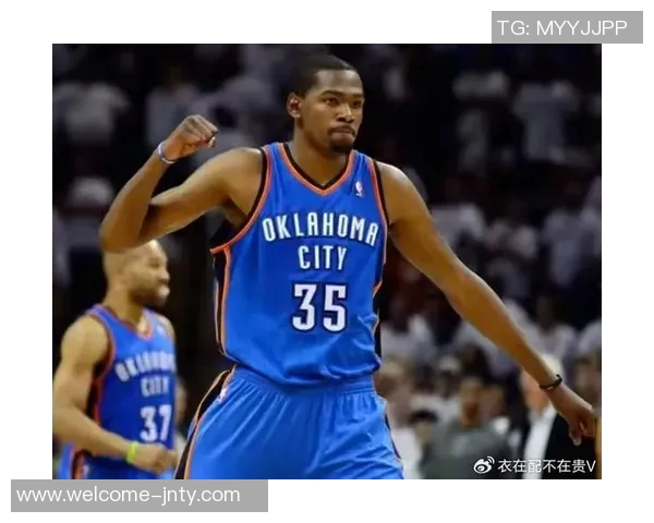 杜兰特薪资逐年攀升生涯多队效力场均得分始终稳定在25以上 杜兰特薪资逐年攀升生涯多队效力场均得分始终稳定在25以上