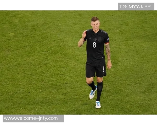 科隆19岁前锋马拉首次入选德国国家队大名单引发关注