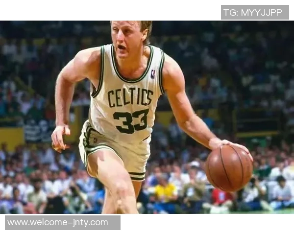 弗拉格在比赛中表现出色成为历史第二年轻的15分5板5助球员仅次于詹姆斯