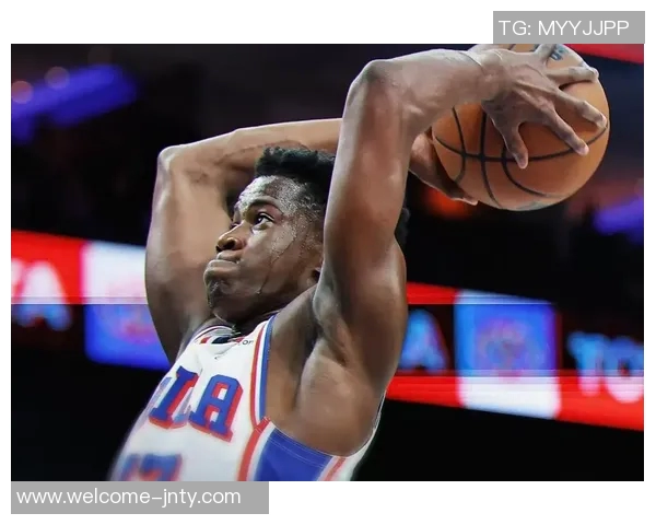 雷吉米勒称76人已成马克西主导球队埃奇库姆展现自信心态 雷吉米勒称76人已成马克西主导球队埃奇库姆展现自信心态